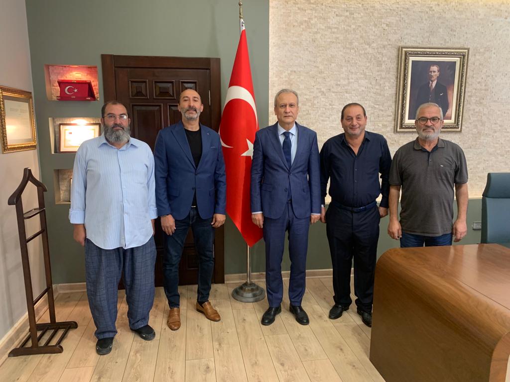 Demirkapı Sosyal ve Kültürel Roman Derneği Yönetim Kurulu üyeleri, İlçemiz Kaymakamı sayın Ali PARTAL'ı ziyaret etti.